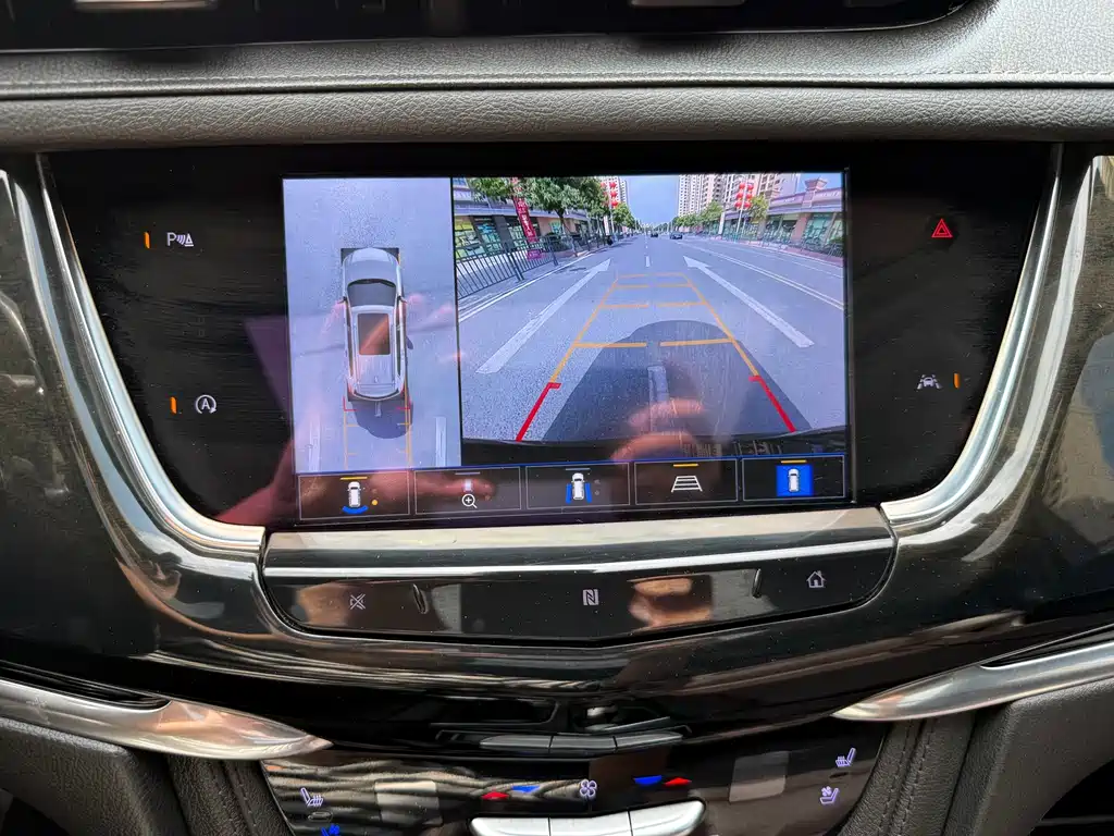 Cadillac XT6 2021 28T six-seat four-wheel drive luxury model купить на сайте DeffCars