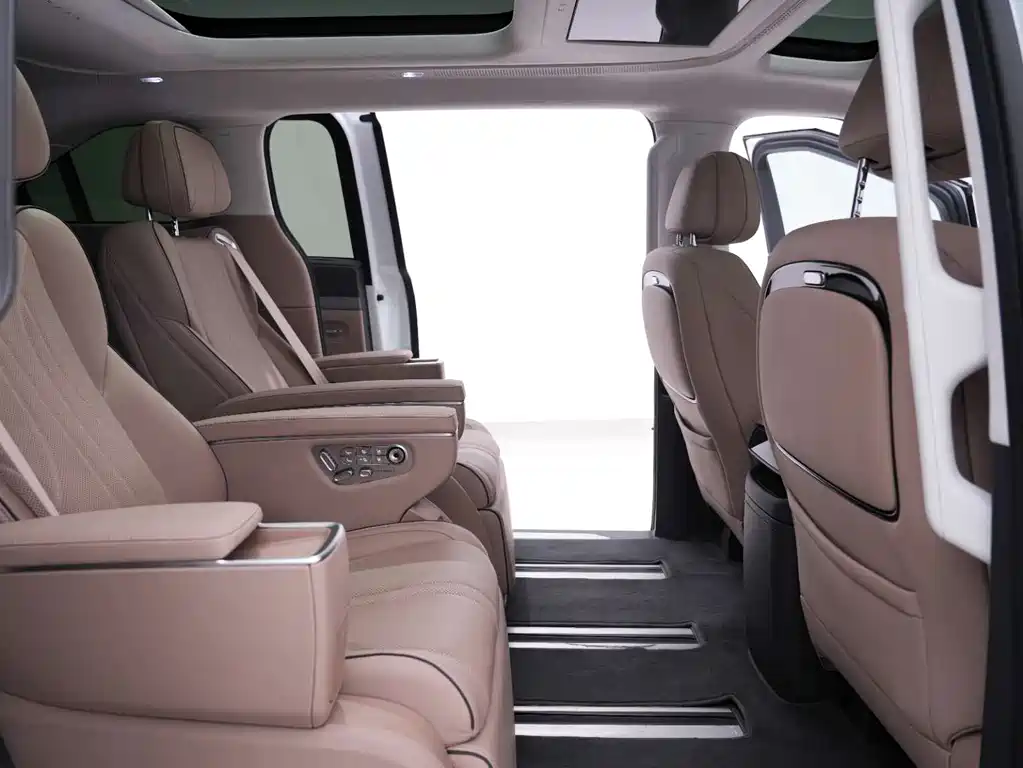 Xpeng X9 2025 pure electric 740 long battery life Max купить на сайте DeffCars