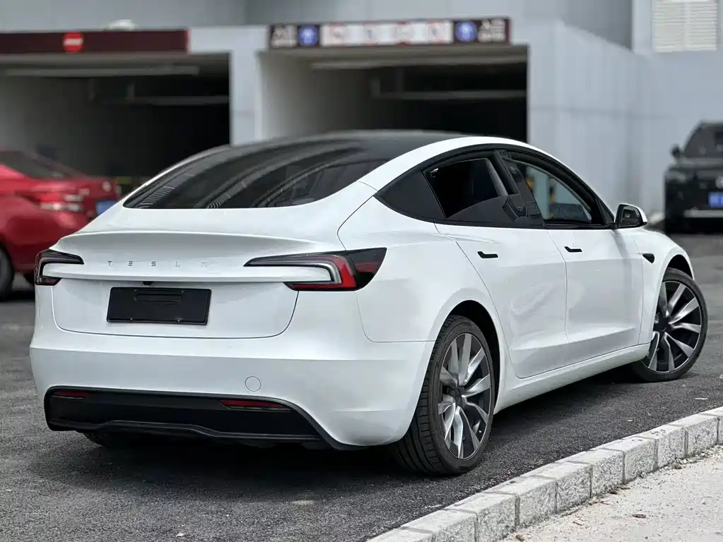 Model 3 2023 rear-wheel drive version купить на сайте DeffCars