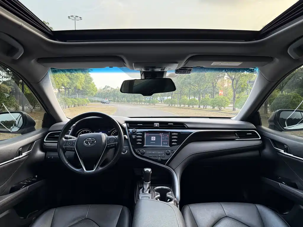 Camry 2018 2.0G Deluxe Edition купить на сайте DeffCars