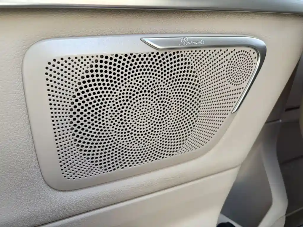 Mercedes-Benz V-Class 2020 V 260 Premium Edition купить на сайте DeffCars