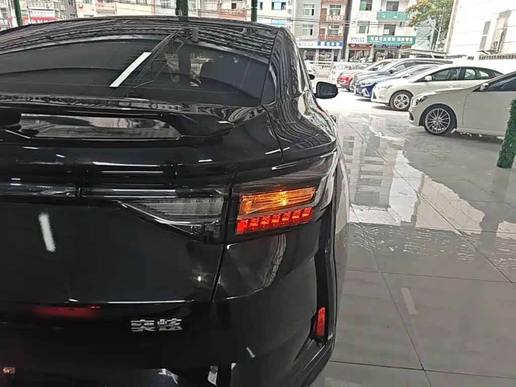 Yixuan 2023 Mach Edition 1.5L Automatic Wind Chasing Edition купить на сайте DeffCars