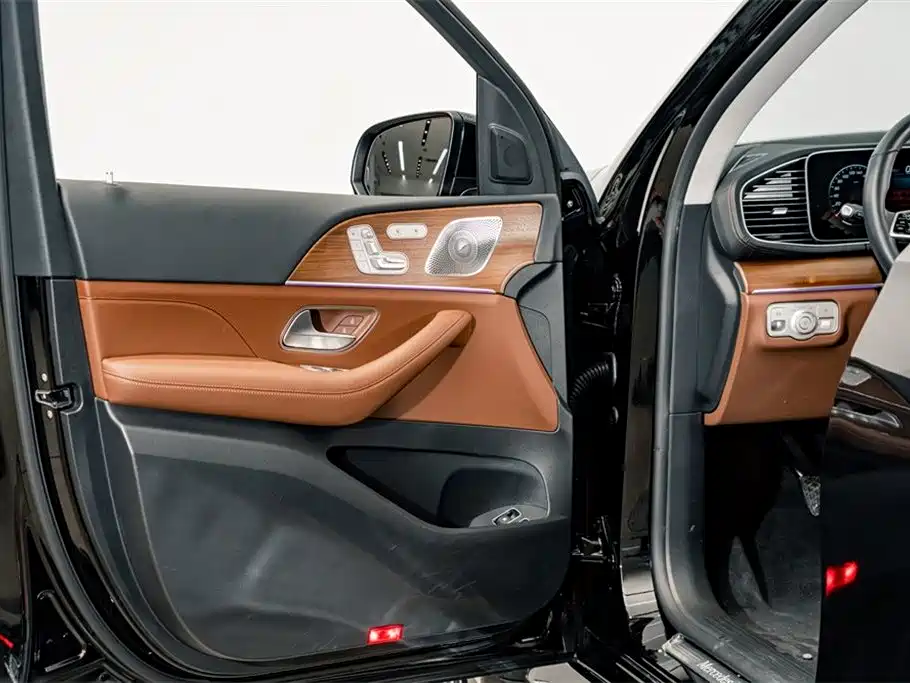 Mercedes-Benz GLE New Energy 2024 GLE 400 e 4MATIC купить на сайте DeffCars