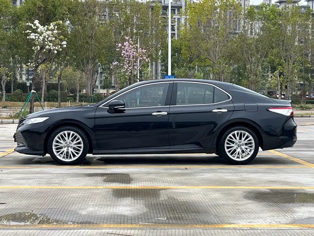 Camry 2019 2.5G Deluxe Edition National V купить на сайте DeffCars