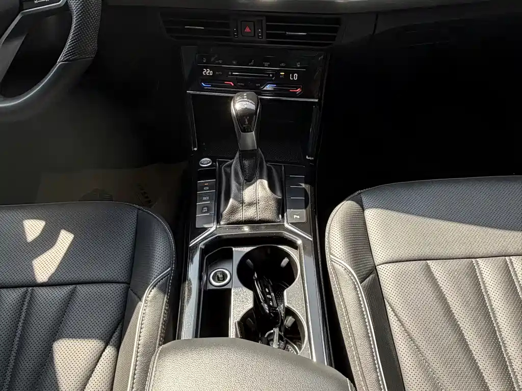 Passat 2024 380TSI Star Elite Edition купить на сайте DeffCars