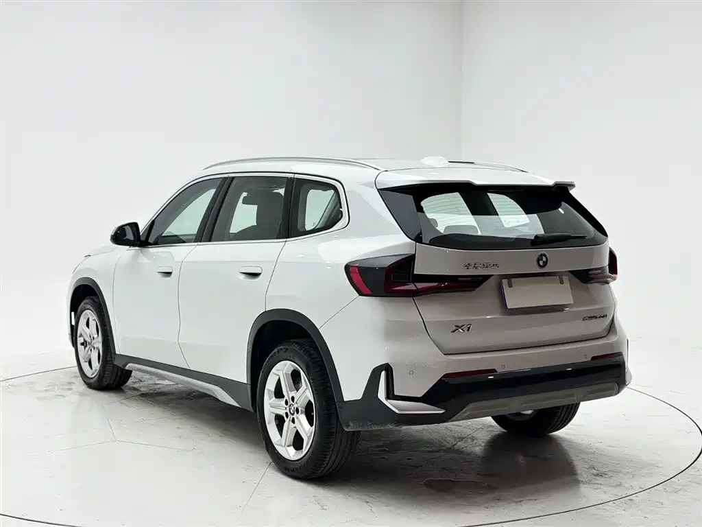 BMW X1 2023 sDrive20Li X Design Package купить на сайте DeffCars