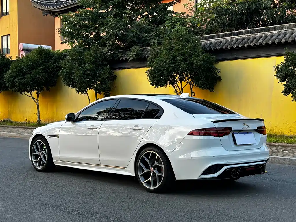 Jaguar XEL 2020 2.0T 200PS R-DYNAMIC S Enterprising Sport Edition купить на сайте DeffCars