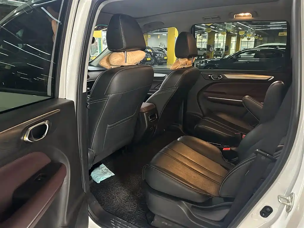 Trumpchi M6 2023 PRO 270T DCT Premium Edition купить на сайте DeffCars