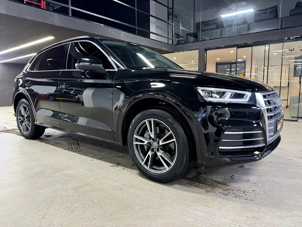 Audi Q5L 2018 40 TFSI enjoys fashionable style, National VI купить на сайте DeffCars