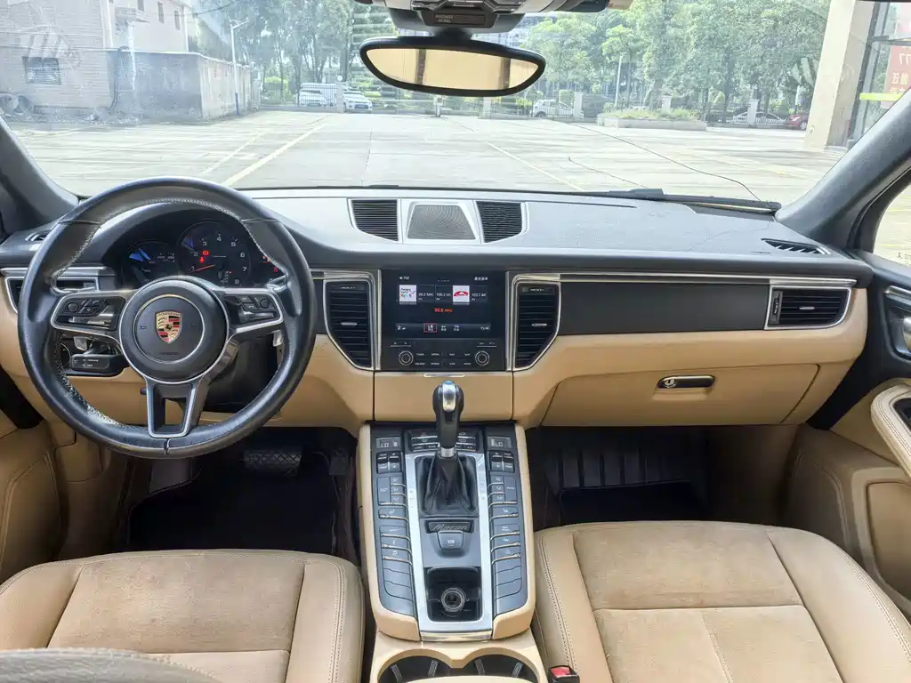 Macan 2017 Macan 2.0T купить на сайте DeffCars