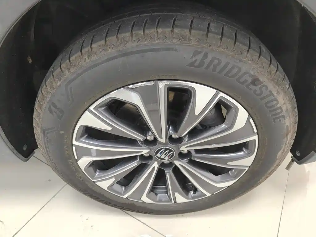 Envision S 2025 model 25T enjoys the platinum version купить на сайте DeffCars