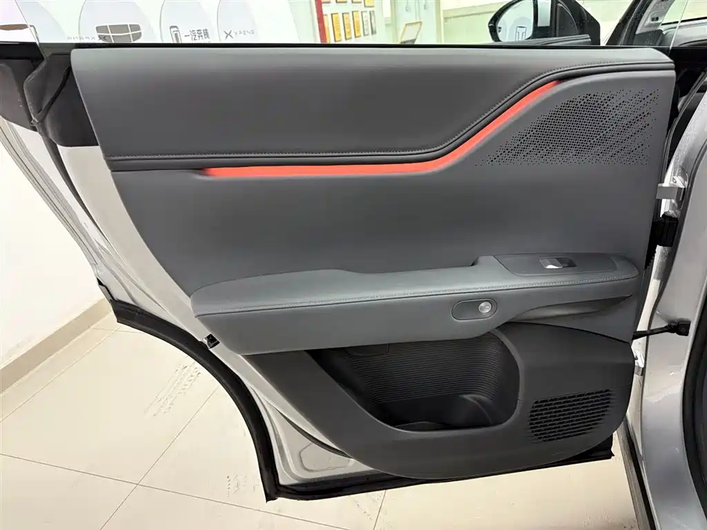 Xpeng G6 2025 model 625 long battery life Max flagship version купить на сайте DeffCars