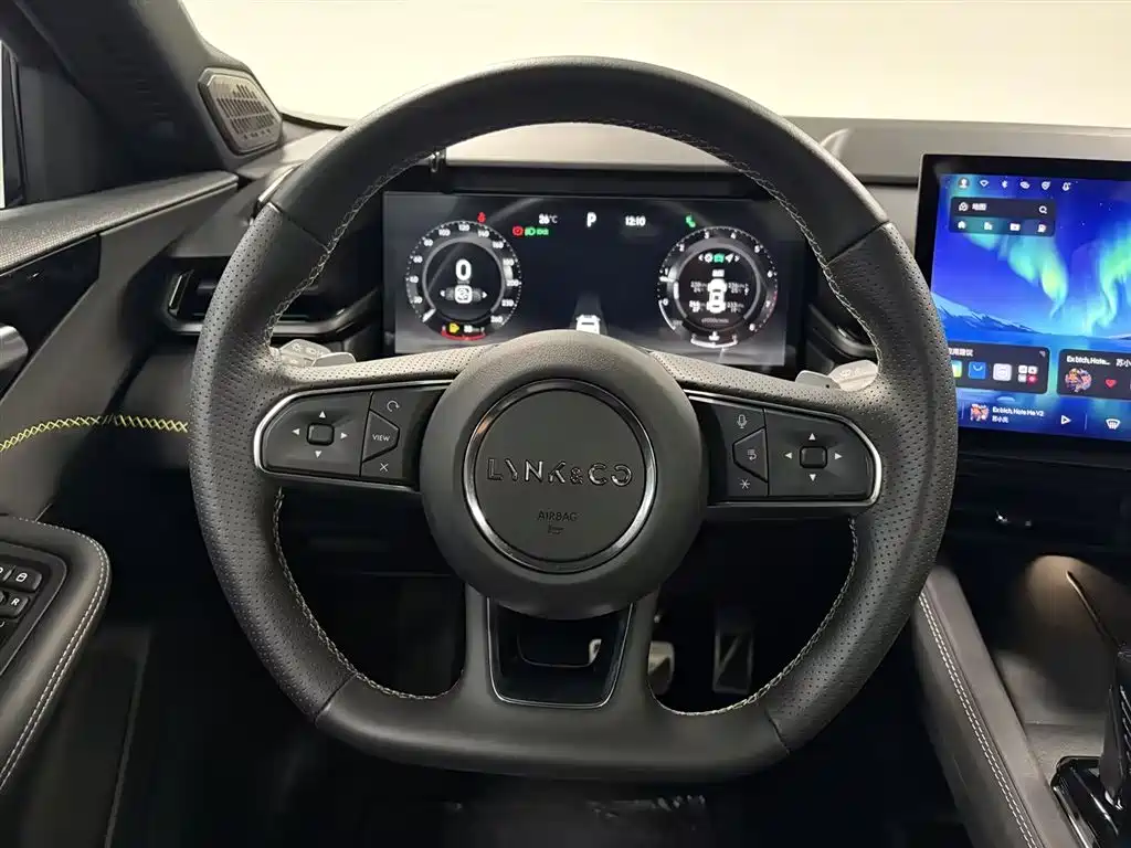 Lynk & Co 03 2023 2.0TD DCT Halo купить на сайте DeffCars