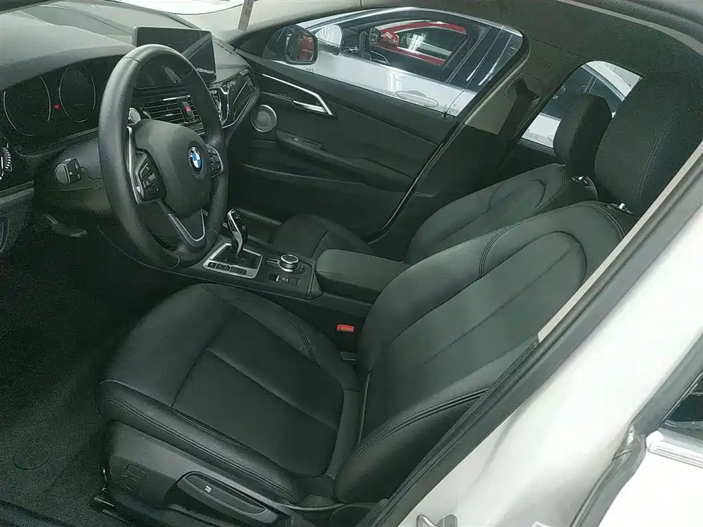 BMW 1 Series 2022 120i M Sports Edition купить на сайте DeffCars