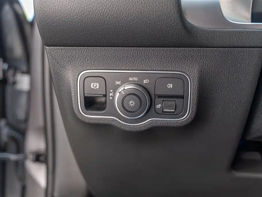 Mercedes-Benz GLB 2022 facelift version 2 GLB 200 fashion model купить на сайте DeffCars