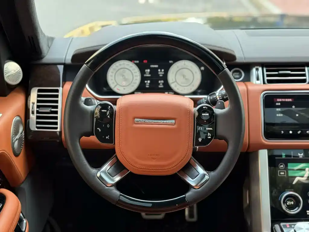 Range Rover 2022 3.0 L6 400PS Legendary Extended Classic Edition купить на сайте DeffCars