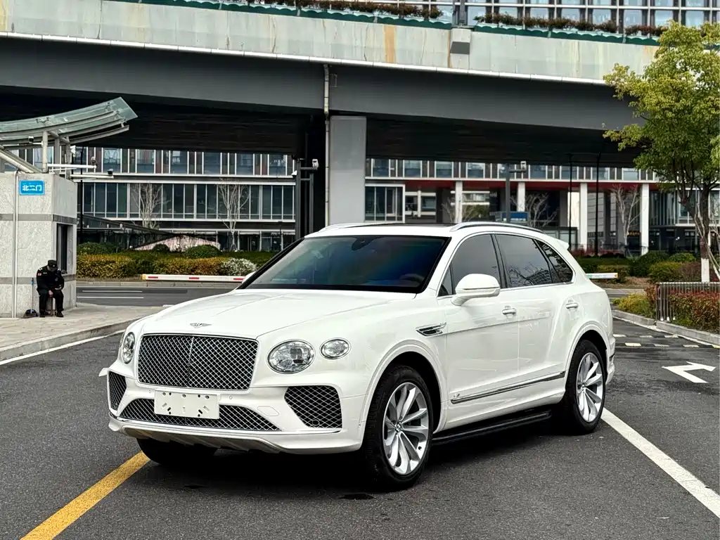 Bentayga 2021 4.0T V8 купить на сайте DeffCars
