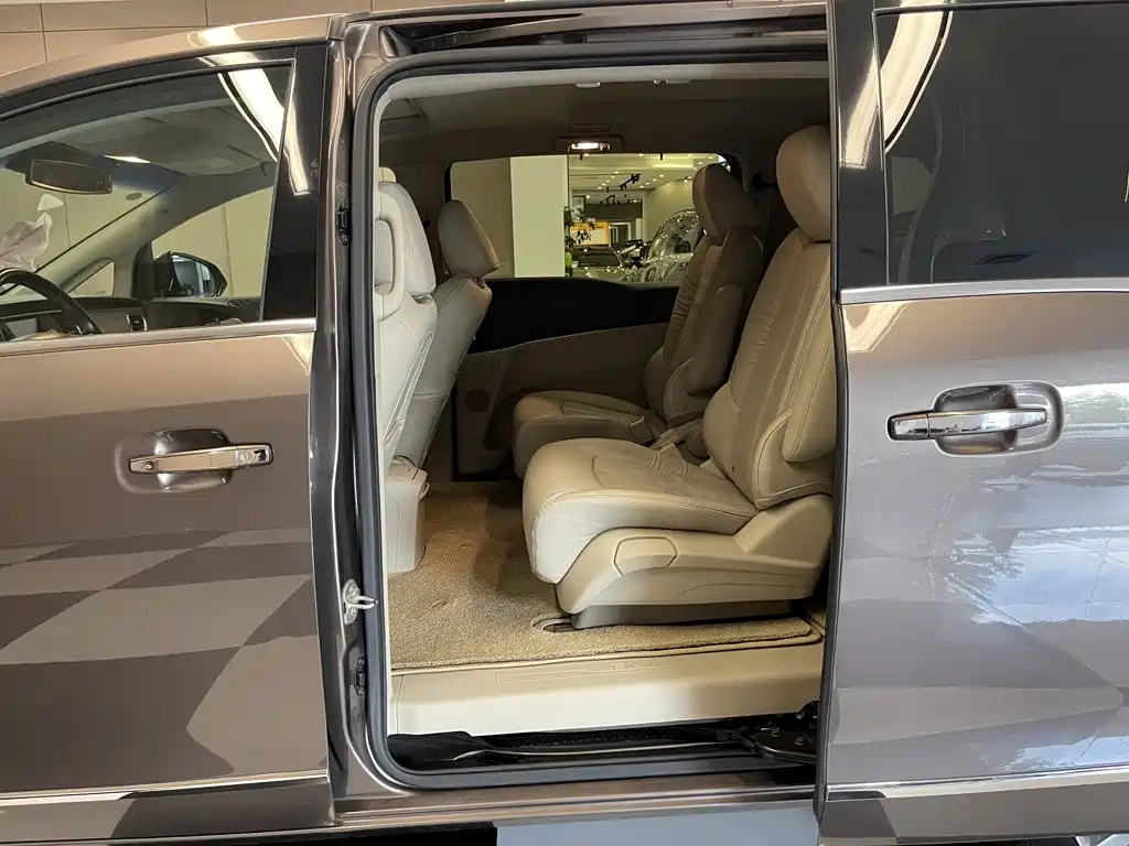 Buick GL8 2017 25s Luxury Country V купить на сайте DeffCars