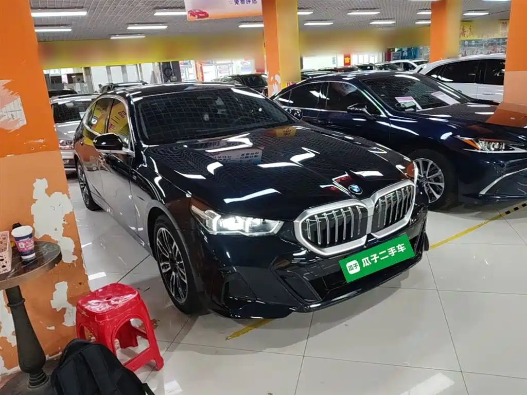 BMW 5 Series 2024 530Li Leading M Sports Package купить на сайте DeffCars