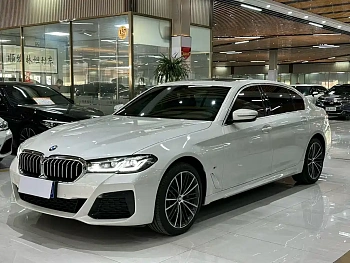 BMW 5 Series 2022 530Li Leading M Sports Package купить на сайте DeffCars