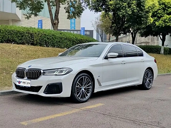 BMW 5 Series 2022 530Li Leading M Sports Package купить на сайте DeffCars