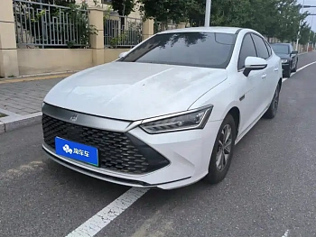 Qin PLUS 2024 Honor Edition DM-i 55KM Leading Model купить по цене 1 957 316 ₽  на сайте DeffCars