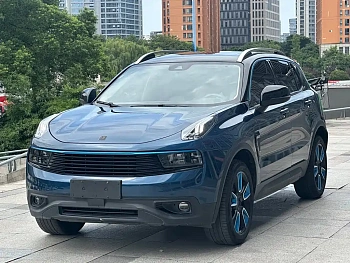 Lynk & Co 01 2017 2.0T 2WD Yao Pro Edition купить на сайте DeffCars
