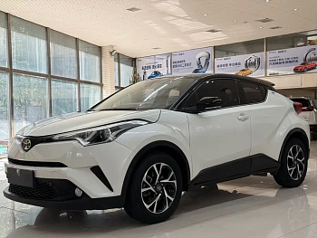 Toyota C-HR 2020 2.0L Leading Edition купить по цене 2 085 642 ₽  на сайте DeffCars