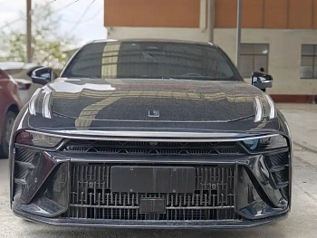 Lynk & Co 03 2023 1.5TD DCT Plus купить на сайте DeffCars