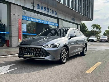 Qin PLUS 2024 Honor Edition DM-i 55KM Leading Model купить по цене 1 807 288 ₽  на сайте DeffCars