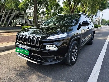 Free Light 2020 2.0L Two-wheel drive classic sports version купить по цене 2 085 373 ₽  на сайте DeffCars