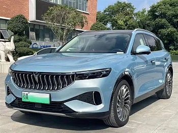 Lantu FREE 2021 four-wheel drive standard pure electric exclusive luxury set купить по цене 2 761 462 ₽  на сайте DeffCars