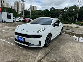 Lynk & Co 03 2021 model 2.0TD automatic power champion version купить по цене 2 059 161 ₽  на сайте DeffCars