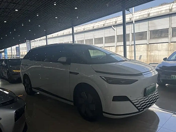 Xpeng X9 2024 model 702 super long battery life Max купить на сайте DeffCars