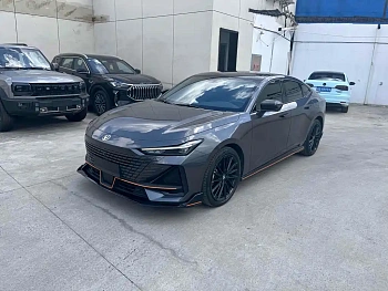 Changan UNI-V 2022 1.5T Sports Edition купить по цене 2 070 807 ₽  на сайте DeffCars