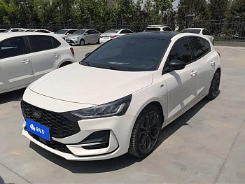 Focus 2022 hatchback EcoBoost 180 automatic ST Line купить по цене 2 282 162 ₽  на сайте DeffCars