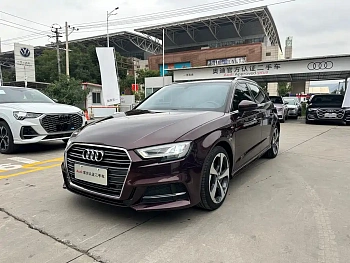 Audi A3 2019 Sportback 35 TFSI Sporty V купить по цене 2 144 359 ₽  на сайте DeffCars