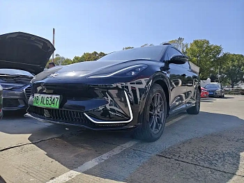 Zhiji LS7 2023 100kWh Lux four-wheel drive version купить на сайте DeffCars