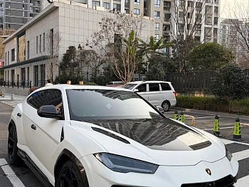 Urus 2022 4.0T V8 Performante купить на сайте DeffCars