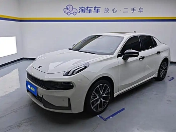 Lynk & Co 03 2021 model 2.0TD automatic power champion version купить по цене 2 138 616 ₽  на сайте DeffCars