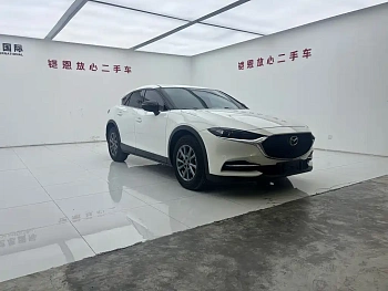 Mazda CX-4 2020 2.0L Automatic Two-wheel drive Blue Sky Exploration Edition купить по цене 2 008 874 ₽  на сайте DeffCars