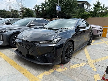 Changan UNI-V 2024 1.5T Exclusive Model купить по цене 2 044 843 ₽  на сайте DeffCars