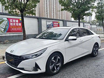 Elantra 2021 1.5L CVT LUX Premium Edition купить по цене 1 464 608 ₽  на сайте DeffCars