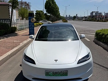 Model 3 2025 rear-wheel drive version купить на сайте DeffCars