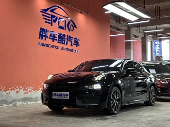 Lynk & Co 03 2020 1.5TD DCT Power Pro Edition купить по цене 1 966 799 ₽  на сайте DeffCars