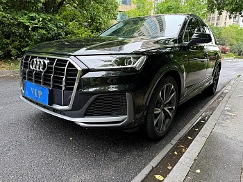 Audi Q7 2023 55 TFSI quattro S line sports купить на сайте DeffCars