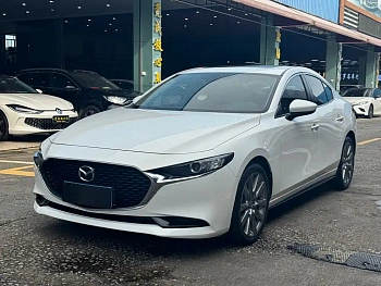 Mazda 3 Anksela 2021 2.0L Automatic Elegant Edition купить по цене 1 991 441 ₽  на сайте DeffCars