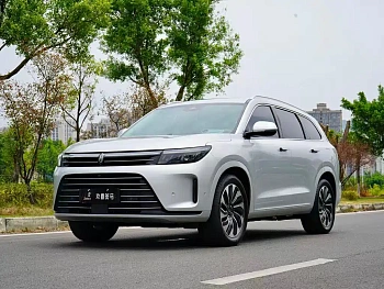 Wenjie M7 2024 1.5T rear-wheel drive Plus version 5-seater купить по цене 3 826 917 ₽  на сайте DeffCars