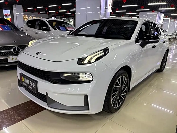 Lynk & Co 03 2022 model 2.0TD DCT Plus купить по цене 2 237 333 ₽  на сайте DeffCars