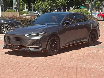 Changan UNI-V 2023 1.5T Sports Edition купить по цене 2 068 005 ₽  на сайте DeffCars